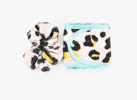 Rinse Lemon Lavender High & Dry Microfiber Scrunchie/Headband Duo - handmade natural product - lifestyle shot