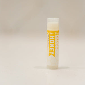 Honey natural lip balm from Rinse - nourishing lip care - detail view