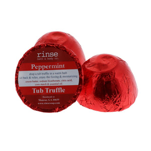 Rinse Peppermint bath bomb - fizzy moisturizing soak - detail view
